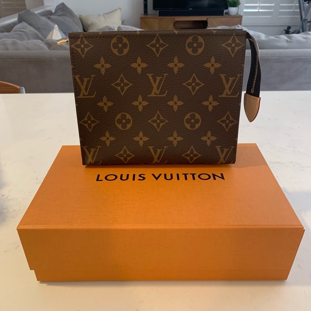 BNIB Louis Vuitton Monogram Toiletry 19 Pouch